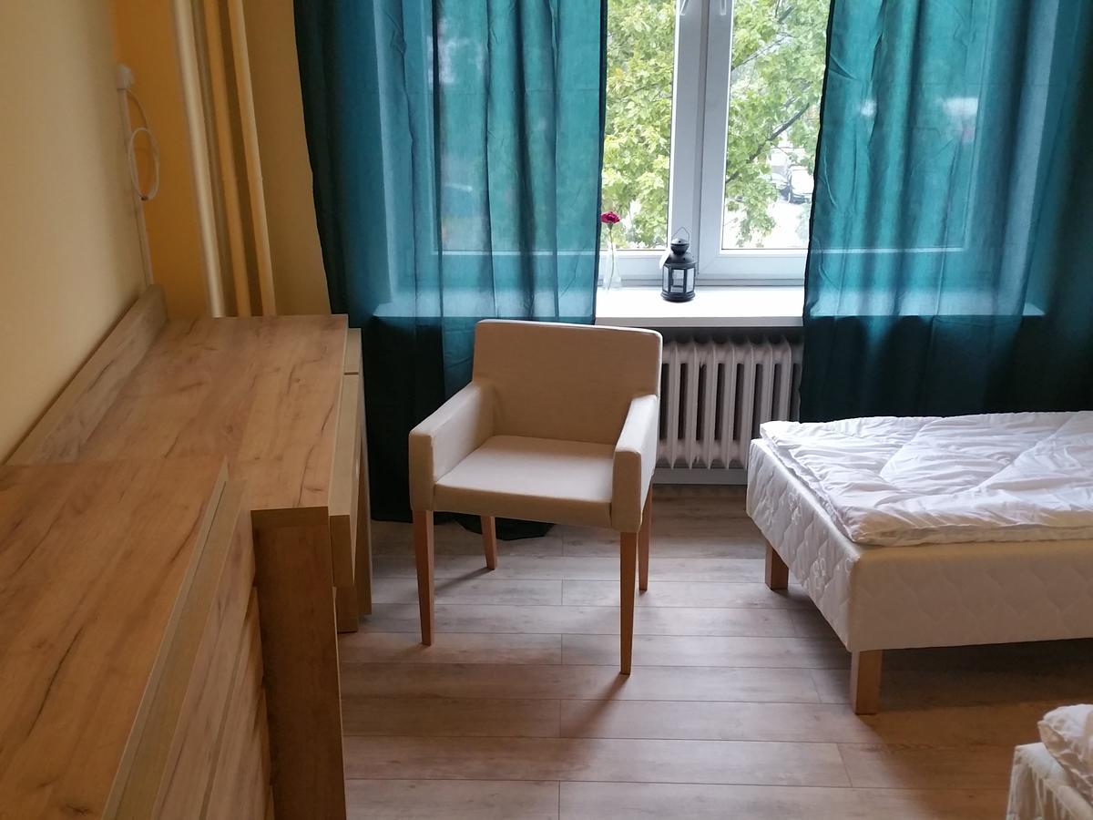 Kaktus Guest House 2 Варшава Экстерьер фото
