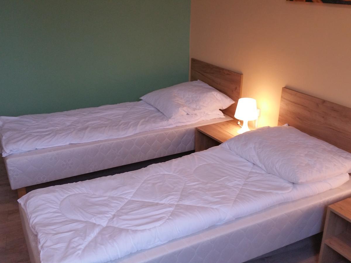 Kaktus Guest House 2 Варшава Экстерьер фото