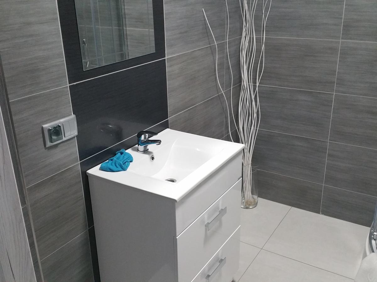 Kaktus Guest House 2 Варшава Экстерьер фото