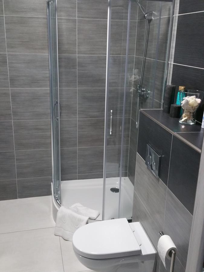 Kaktus Guest House 2 Варшава Экстерьер фото