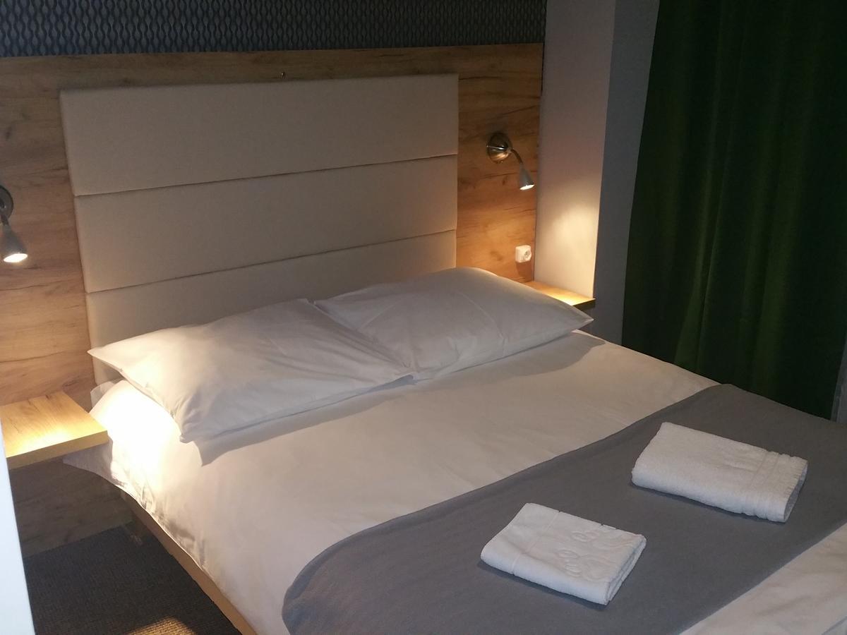 Kaktus Guest House 2 Варшава Экстерьер фото